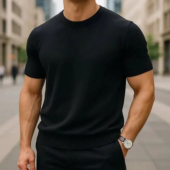 Round neck, short sleeves, slim fit, solid color, stylish knit sweater