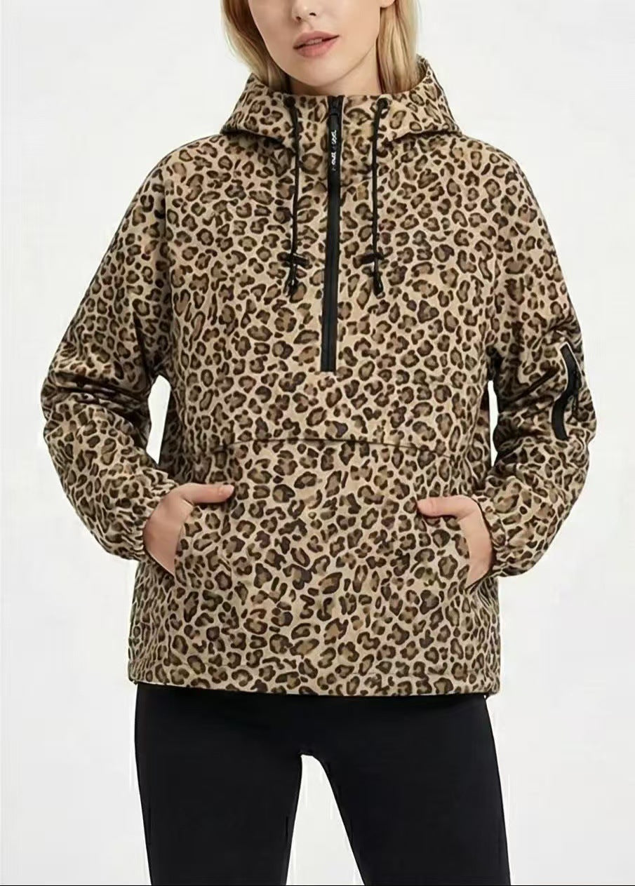 Casual sporty hooded jacket/windbreaker