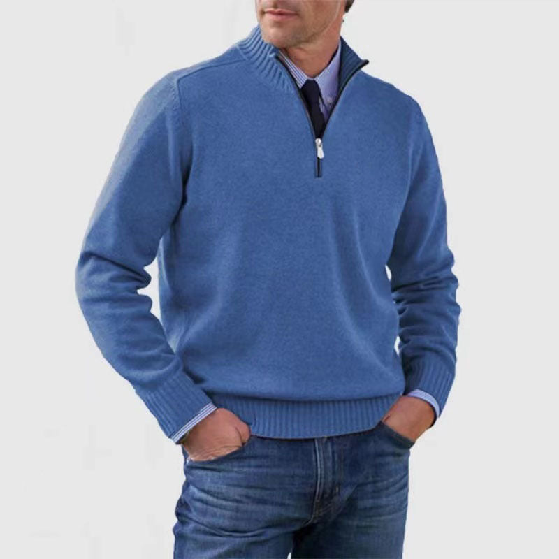 Knitted sweater with zipper